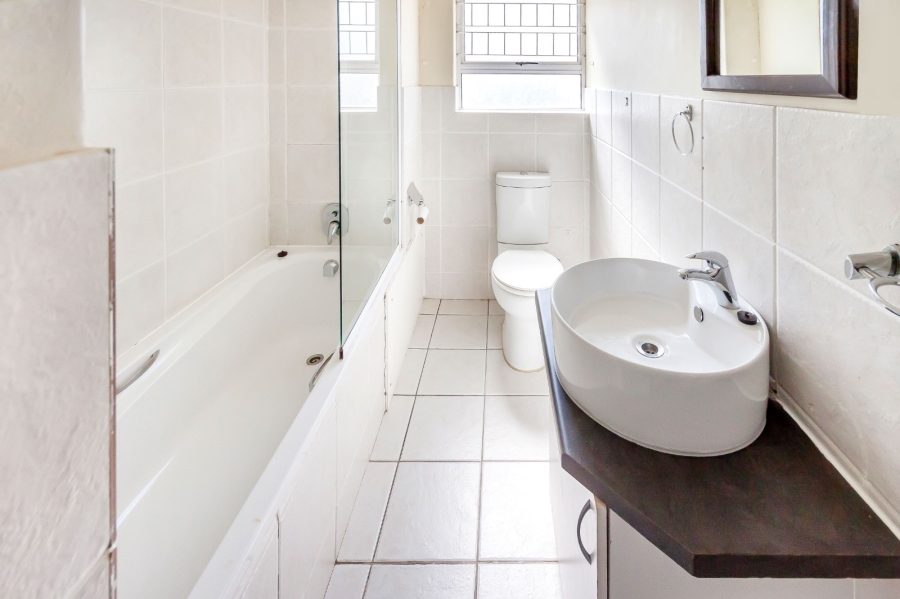 To Let 2 Bedroom Property for Rent in Heritage Park Western Cape